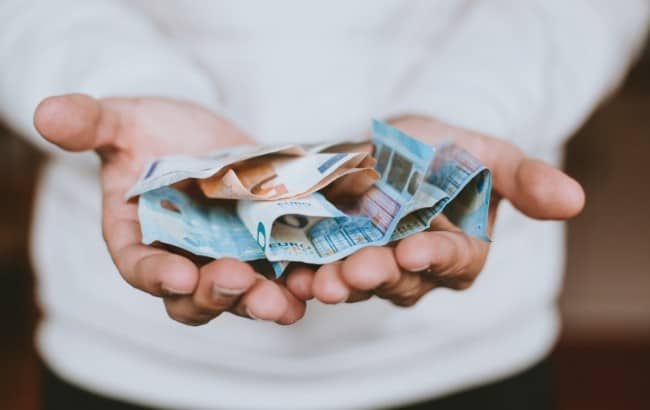 Venezuela rechaza el dólar